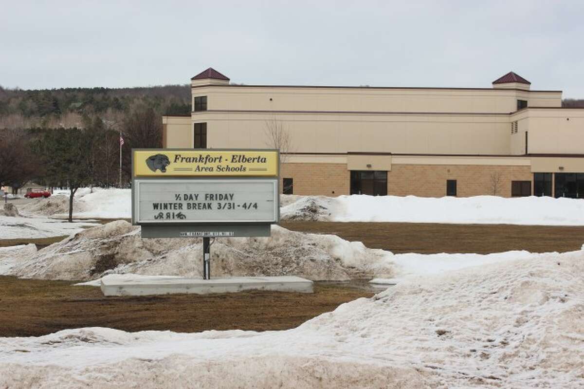 ‘WINTER’ BREAK: As students leave for Spring Break, the snow and winter weather makes it feel more like Winter Break. The sign at Frankfort High School agrees. (Photo/Bryan Warrick)
