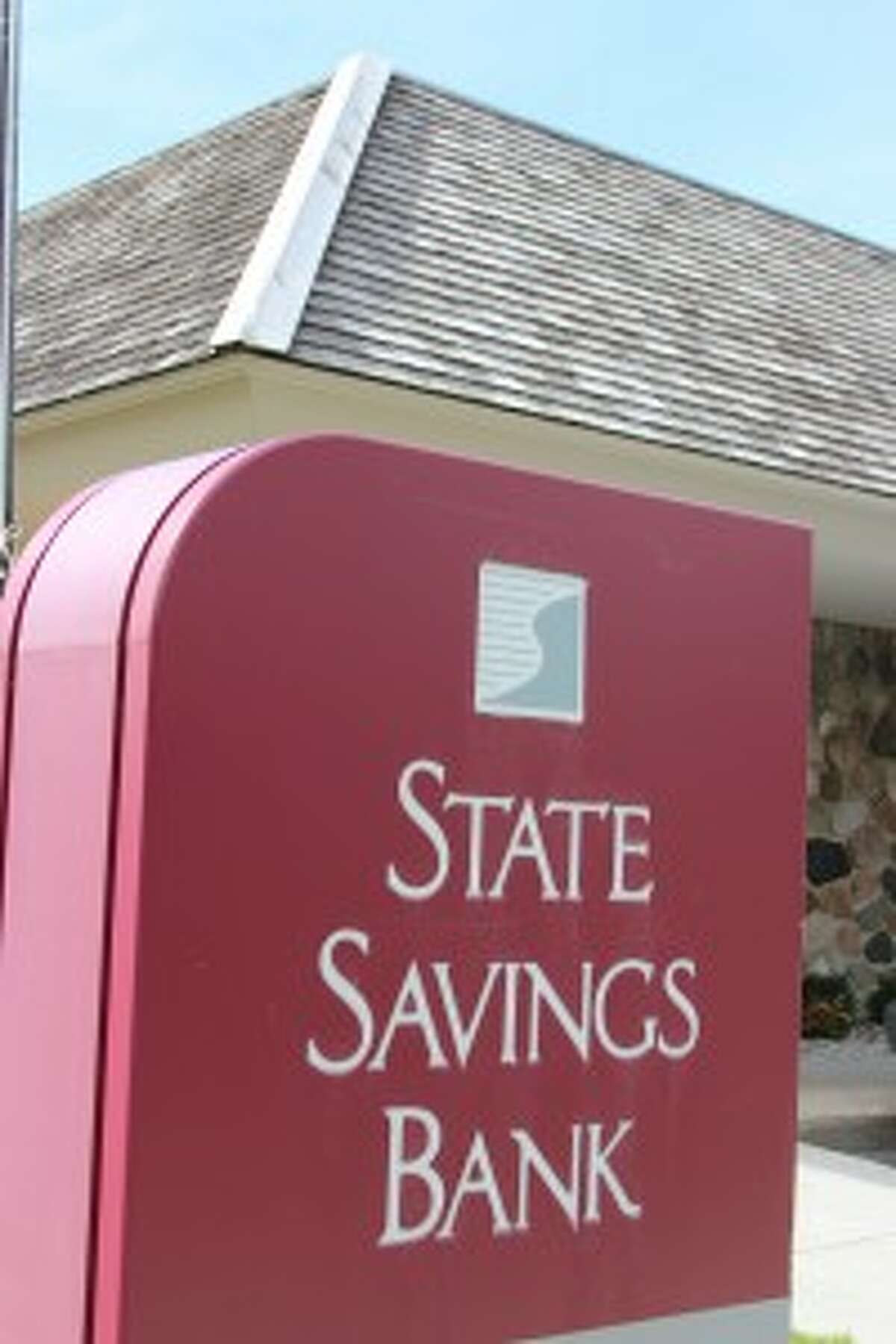 Central State Bank and State Savings Bank to merge