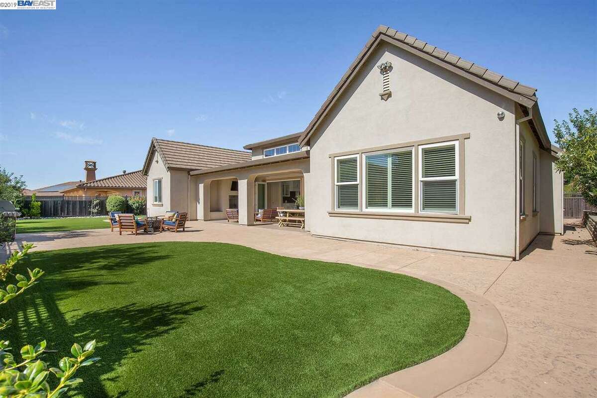 Warriors exec selling Hayward home in exclusive gated community for 1.68 million