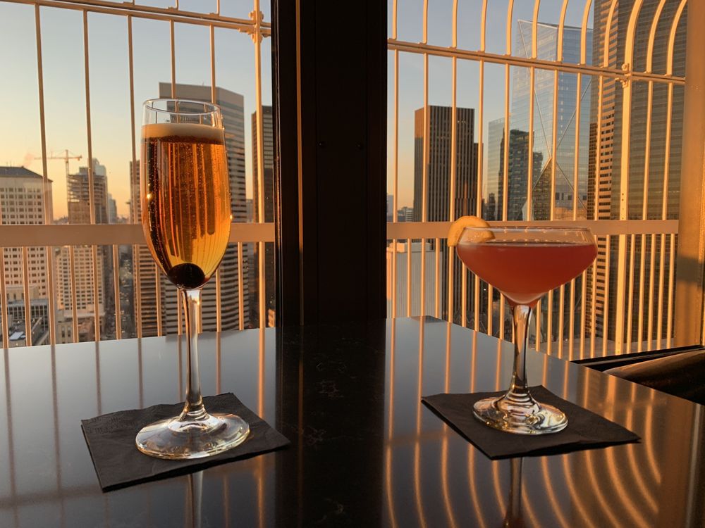 Iconic Smith Tower bar reopens in Seattle