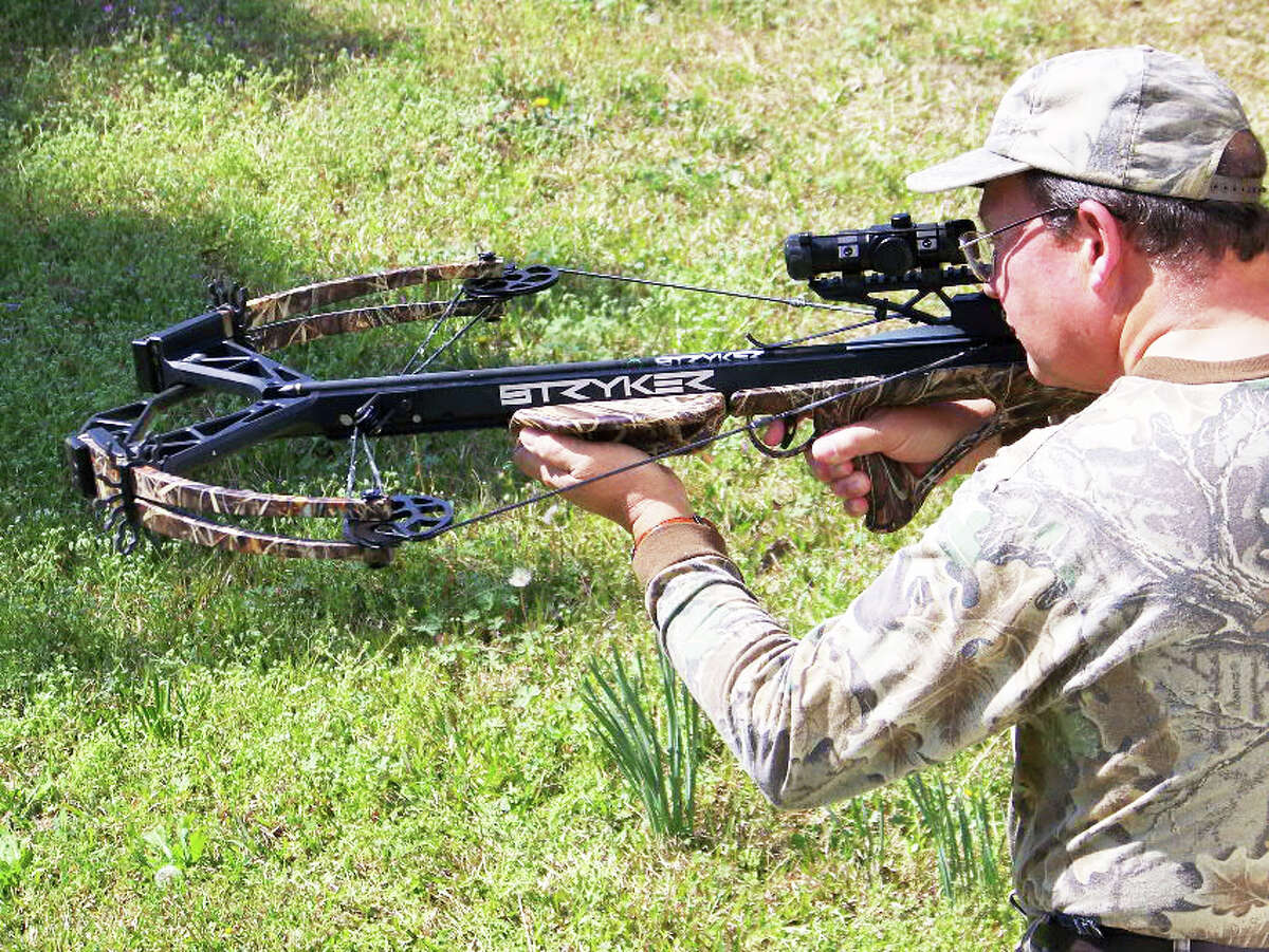 Crossbows gain popularity with deer hunters