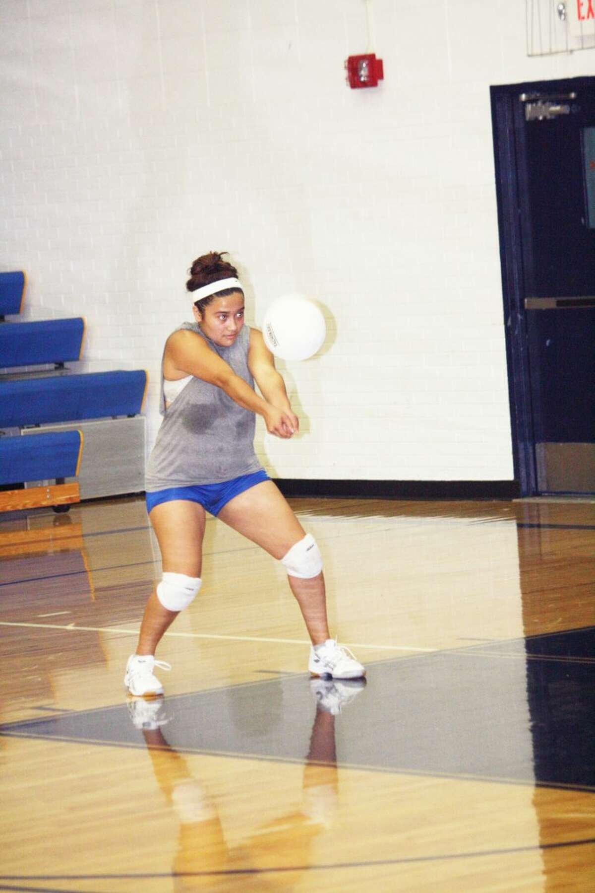 volleyball: Bernice Clouthier passes the ball for Baldwin in a Tuesday practice. (Star/John Raffel)