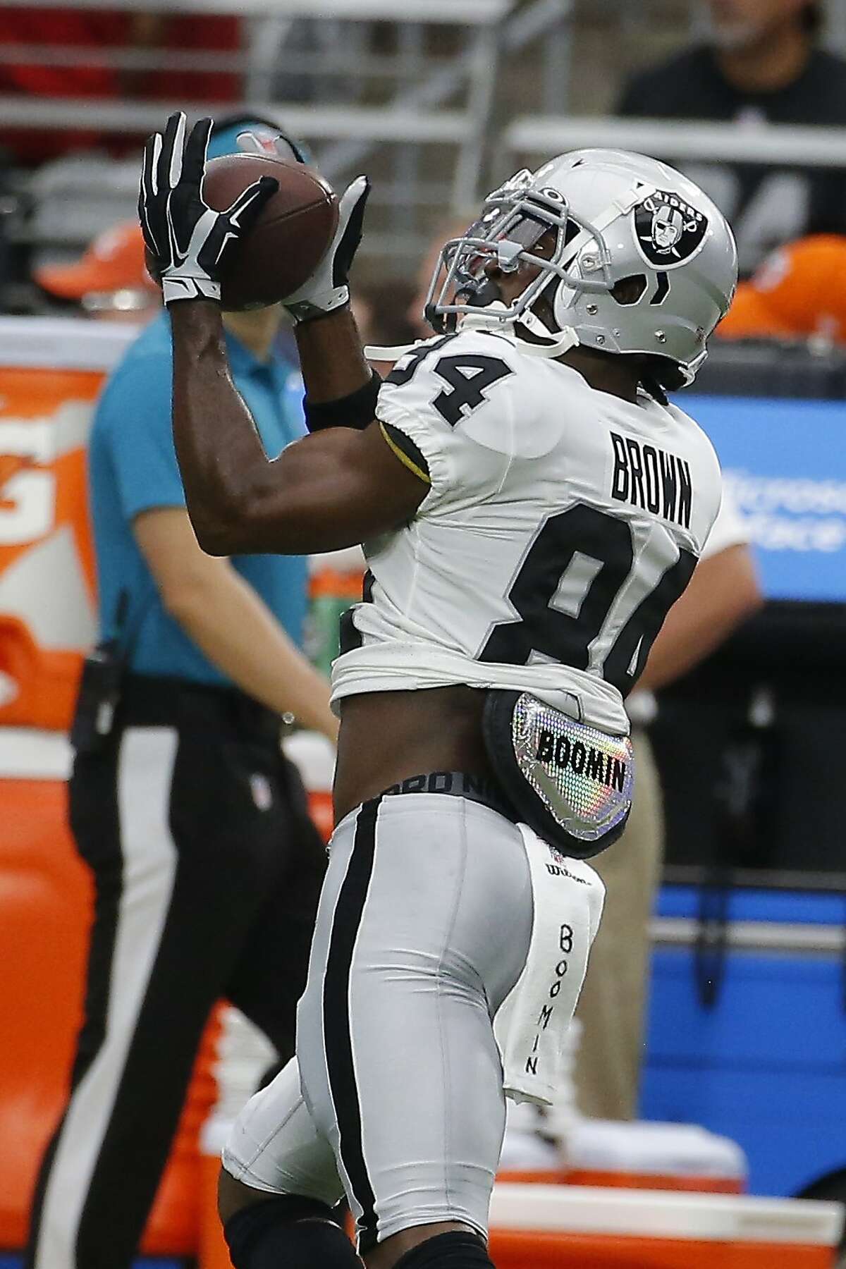 Explaining Antonio Brown's helmet issue: What are the NFL's rules, Raiders'  options, AB's contract?