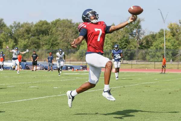 Frank Harris Named Starting Quarterback For Utsa S Season Opener