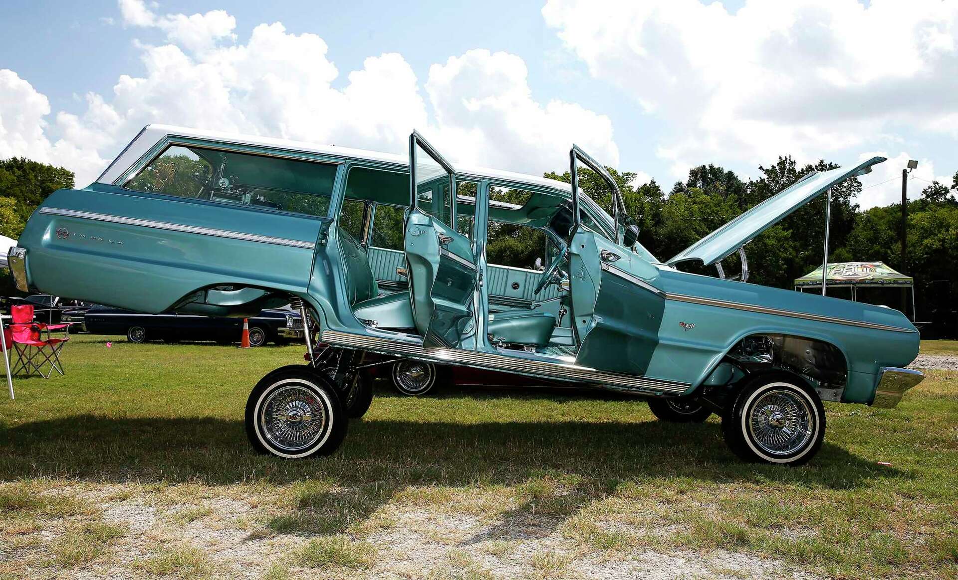 Lowriders Inhouston Sunshine, barbecue and lowriders — Houston car aficionados meet up at ...