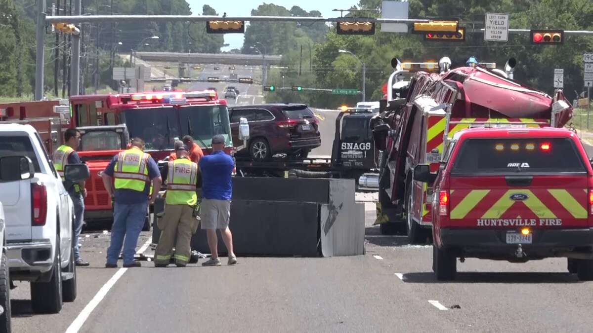 Huntsville Firefighter In Critical Condition After Rollover Crash ...