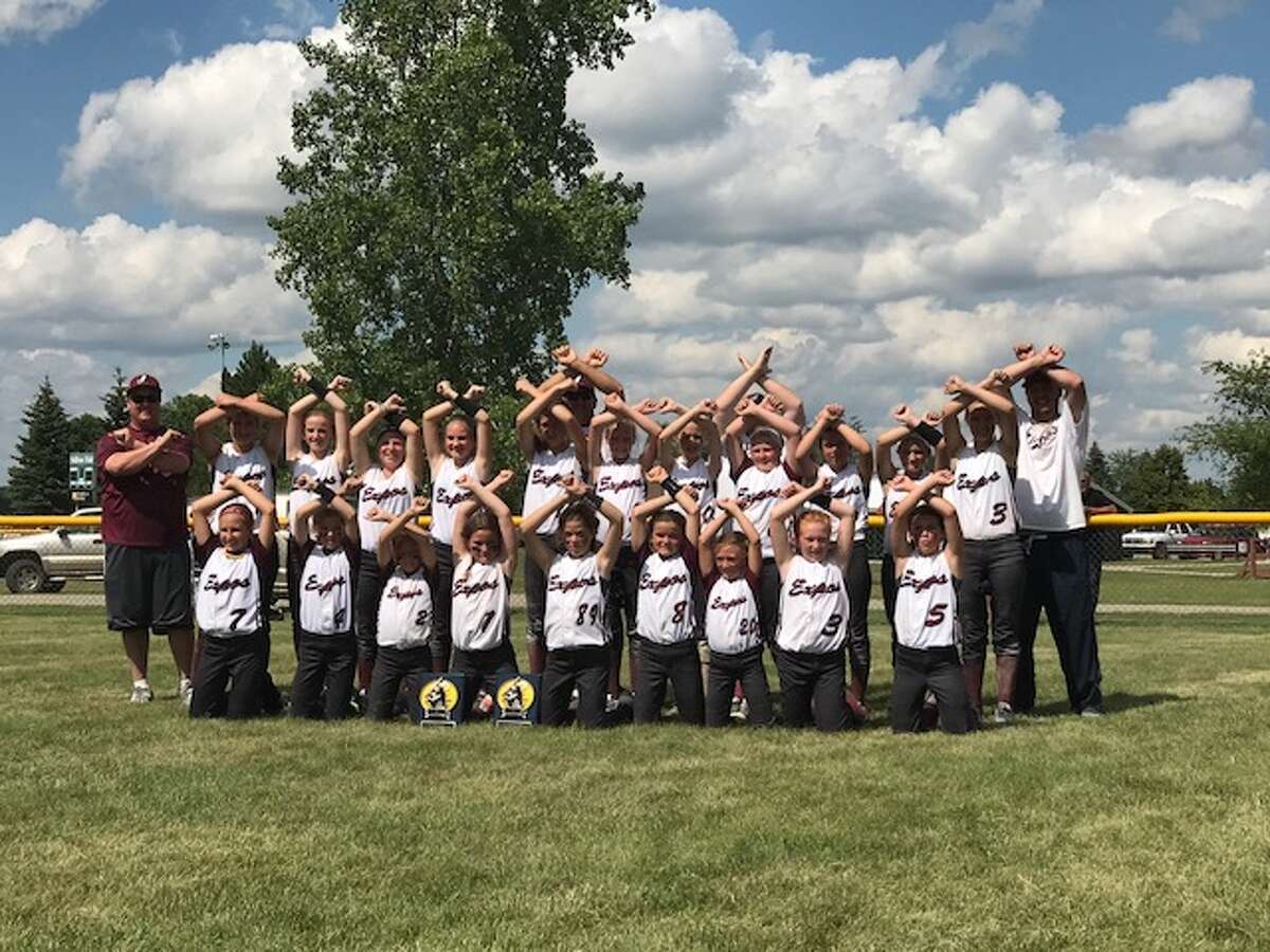 The Michigan Expos 10U and 12U teams.