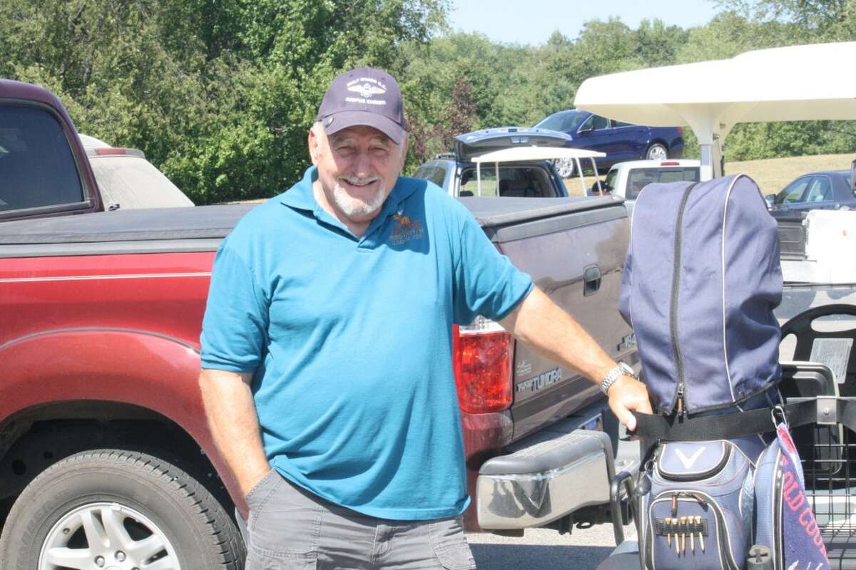 mens golf: Dick King gets ready for a Sunday Scramble at Spring Valley Golf Course. (Herald Review/John Raffel)