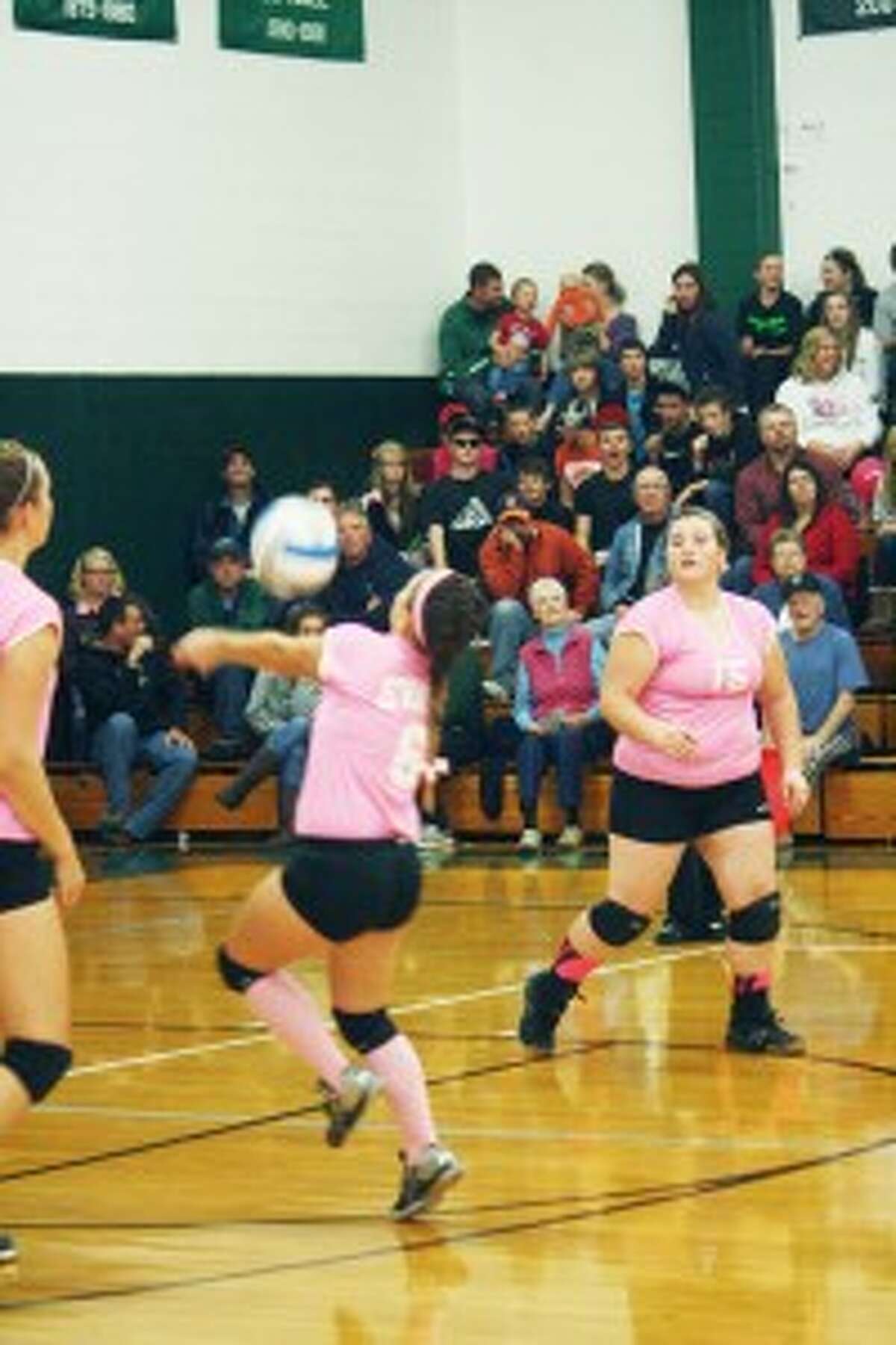 volleyball: Evart's Tabby Turley (6) goes after the ball against Pine River last week. (Herald Review photo/John Raffel)