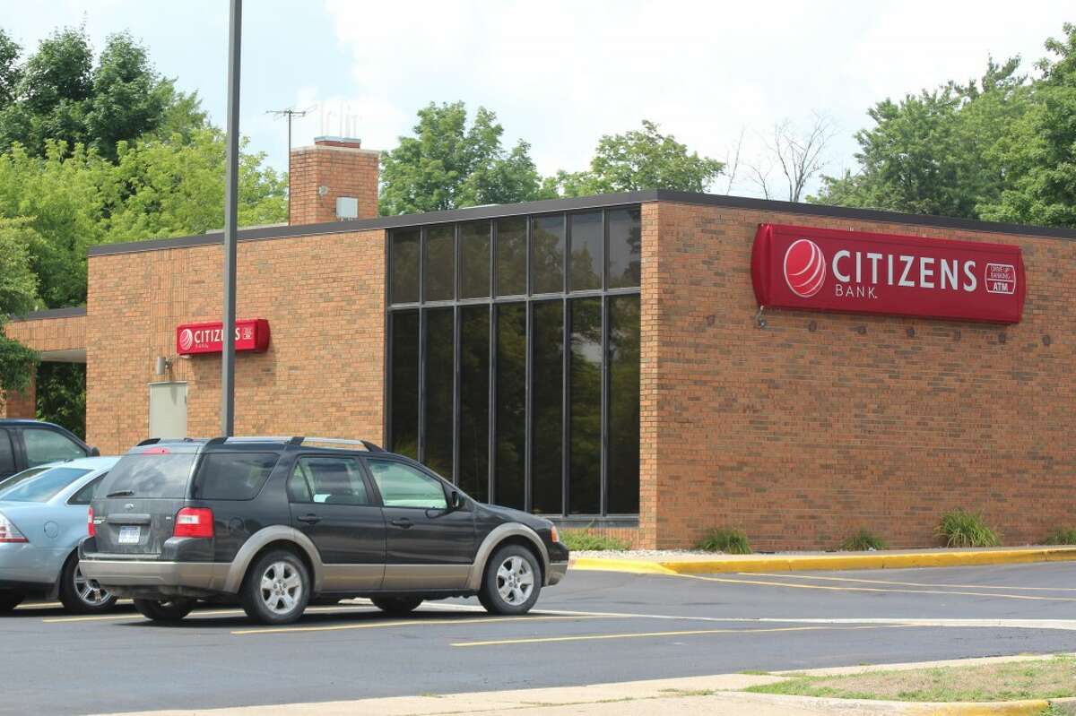 CHANGING HANDS: Citizens Bank Co. has entered into a definitive agreement to merge with First Merit. The bank will be rebranded to the First Merit name after the agreement is complete in 2013. (Herald Review file photo)