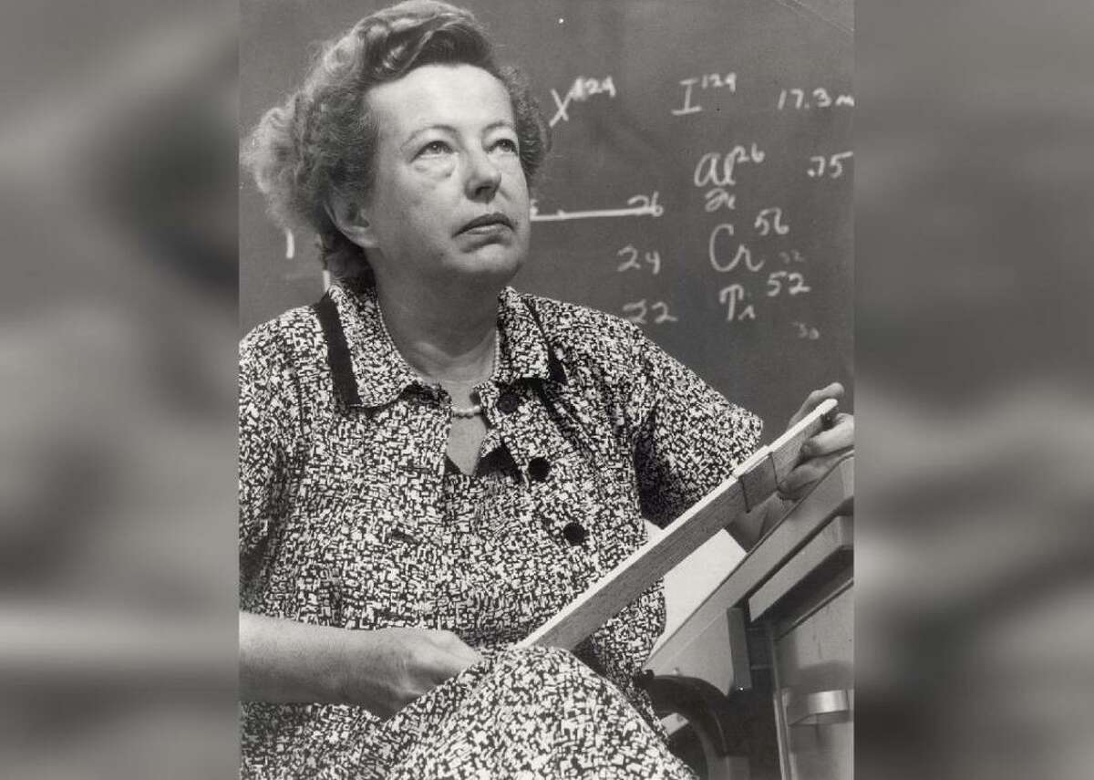 Английский астрофизик нобелевская. Женщина ученый. Женщины физики.