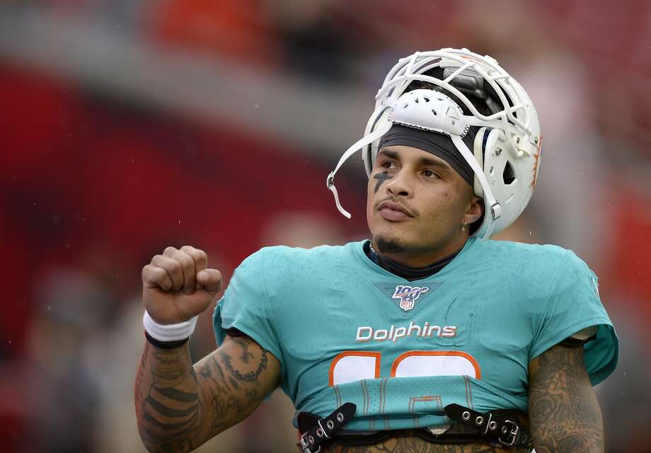 Kenny Stills blasts campaign by rapper Jay-Z: ‘He’s never been on a knee’