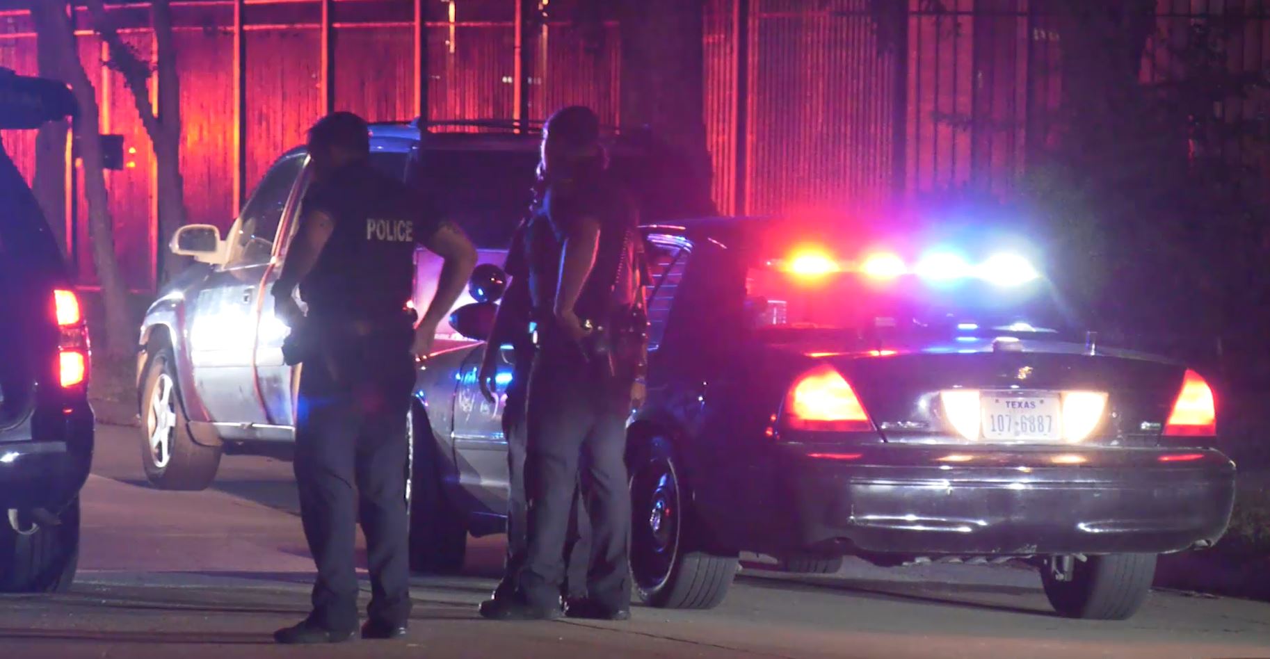 Man flees during Houston traffic stop, leaves his ID and girlfriend