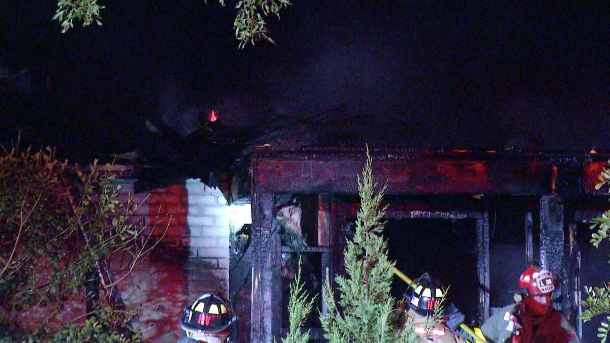 Fire destroys singlestory home in San Antonio neighborhood
