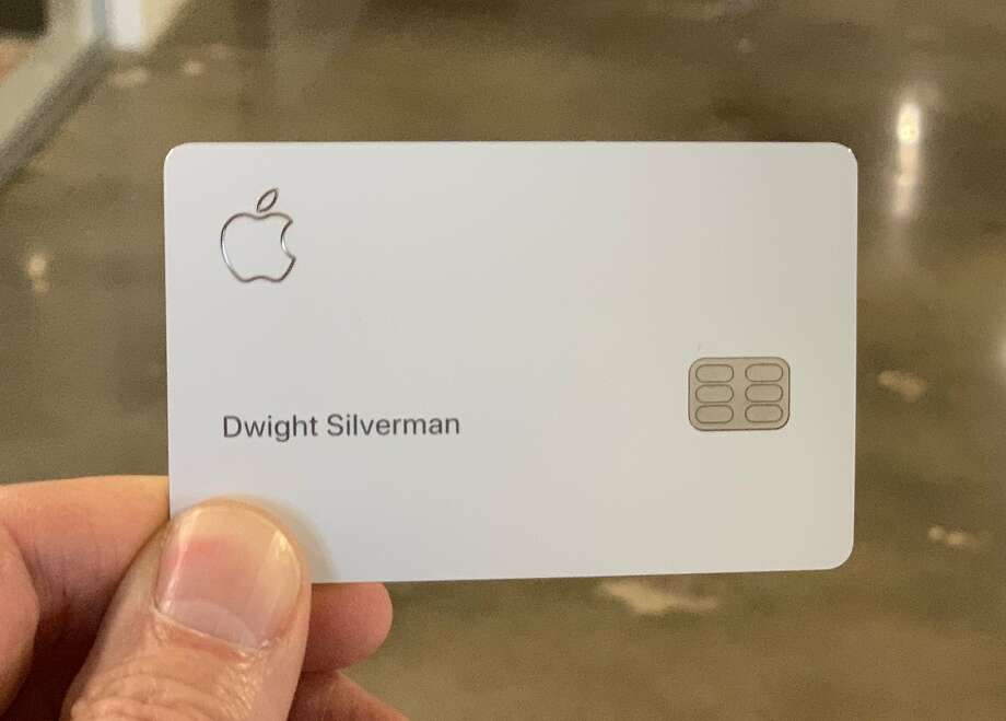 The Apple Card is primarily designed to be used with Apple Pay, the contactless payment system of the iPhone and the Apple Watch. & Nbsp; Photo: Dwight Silverman / Houston Chronicle