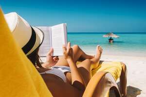 Luxury Maldives resort now hiring bookseller for beach bookshop