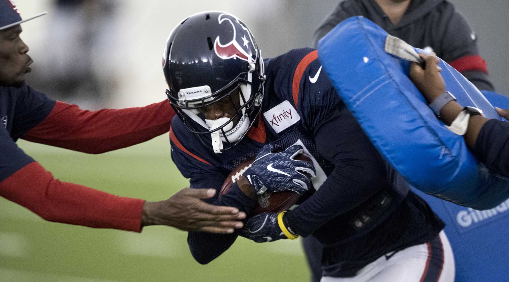 New York Jets sign Vyncint Smith from Houston Texans practice squad