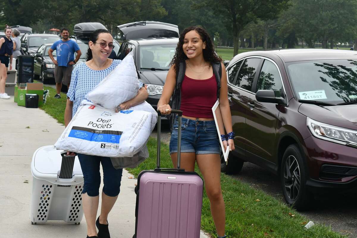 Move-in days at the University of Bridgeport took place August 21-25, 2019. Students returned to campus for the 2019-20 school year with dorm essentials on-hand. Were you SEEN moving in on August 21?