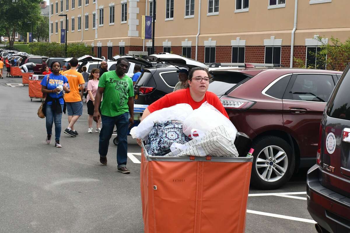 SEEN University of New Haven movein day 2019