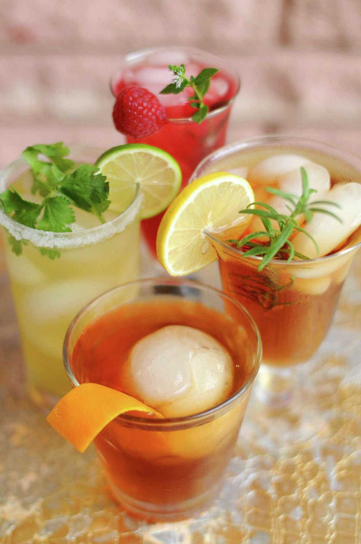 Iced tea twisted with new flavors mocktails, cocktails