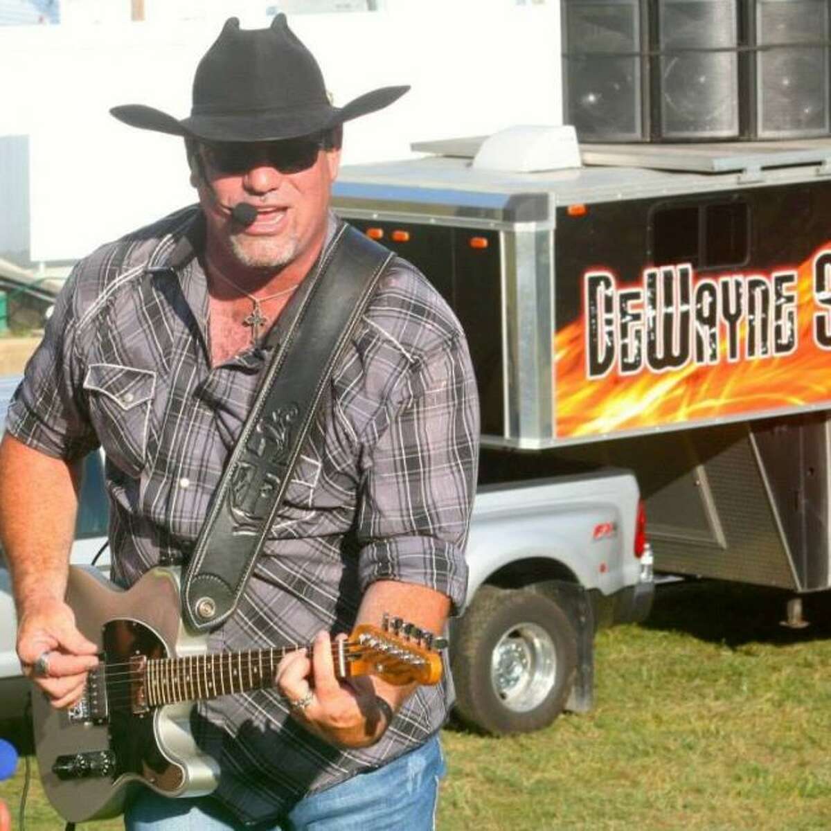 Country music entertainer DeWayne Spaw will be the emcee during the Manistee News Advocate's Battle of the Bands on Saturday at the Little River Casino Resort in Manistee. (Courtesy photo)