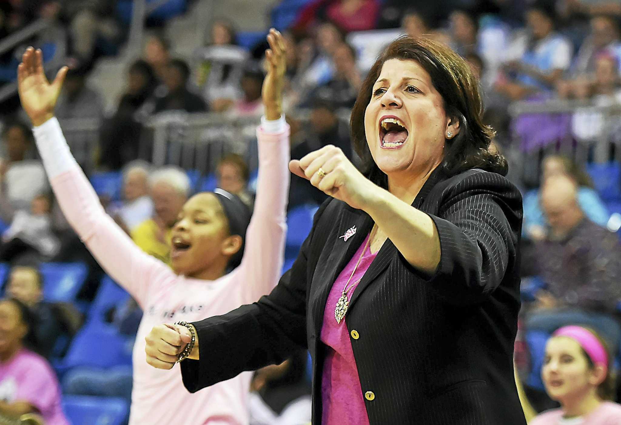 Challenging schedule awaits Quinnipiac women’s basketball team