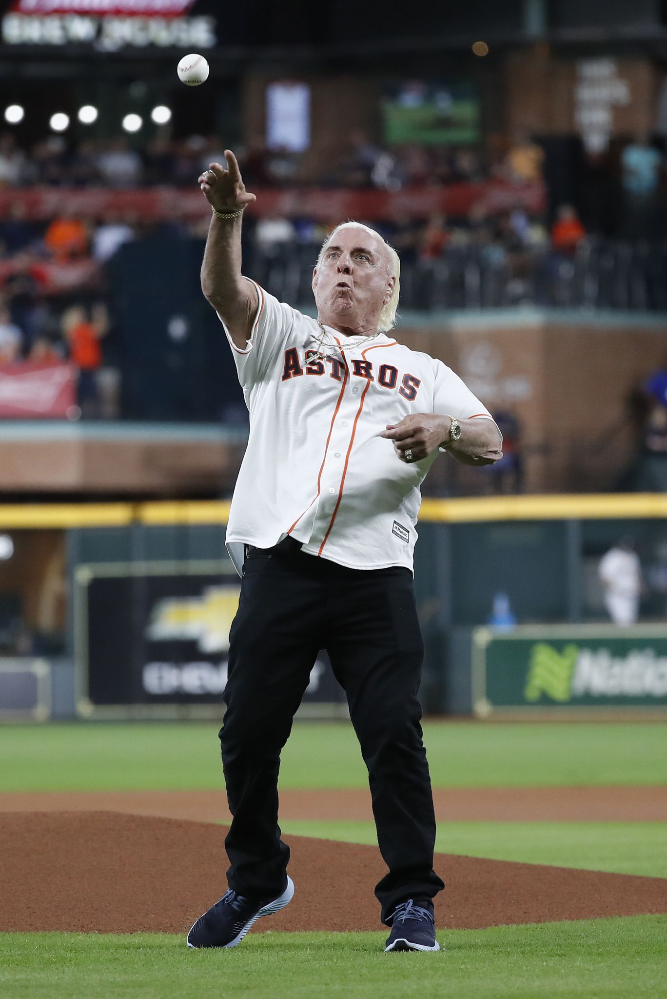 Kendra Scott  Houston Astros First Pitch 