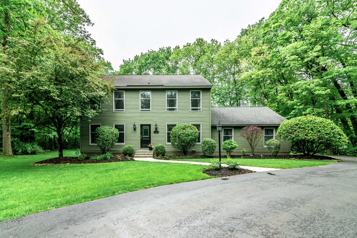 House of the Week Colonial in Niskayuna