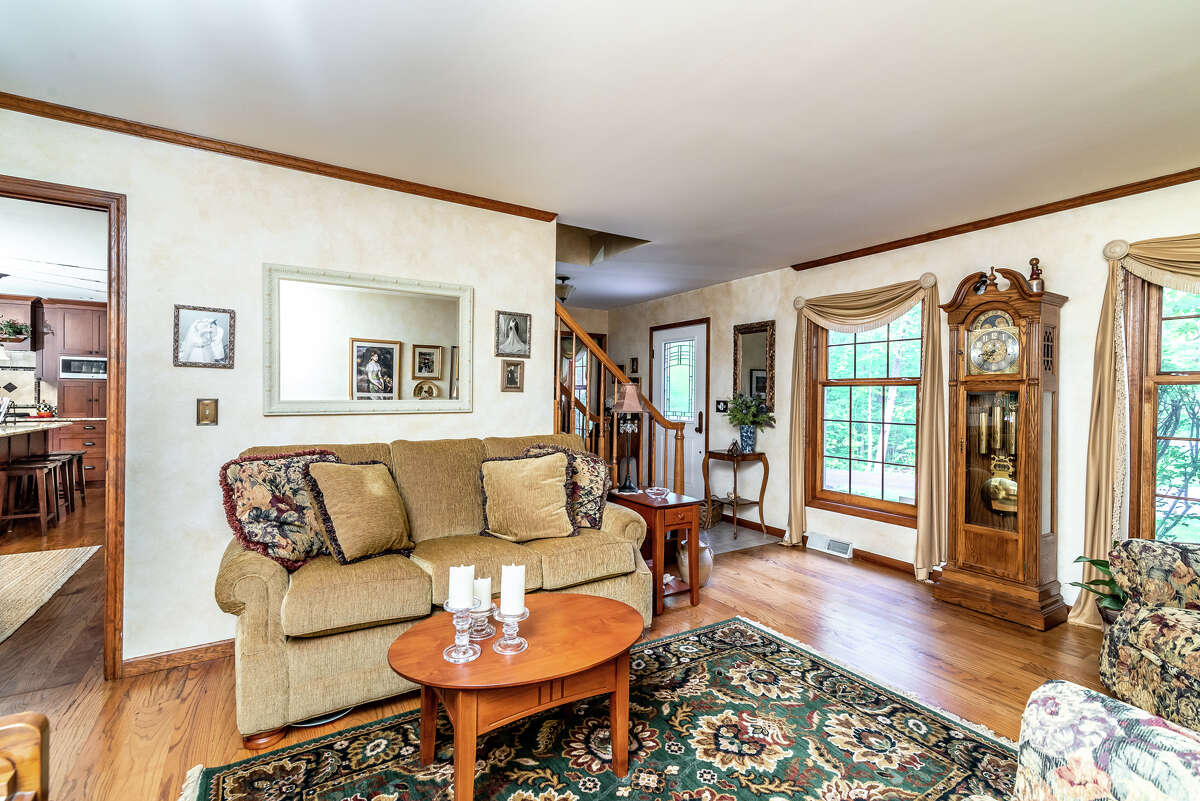 House of the Week: Colonial in Niskayuna