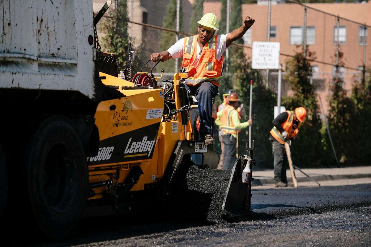 Oakland kicks off ‘Great Pave’ with fresh asphalt for Fruitvale side street
