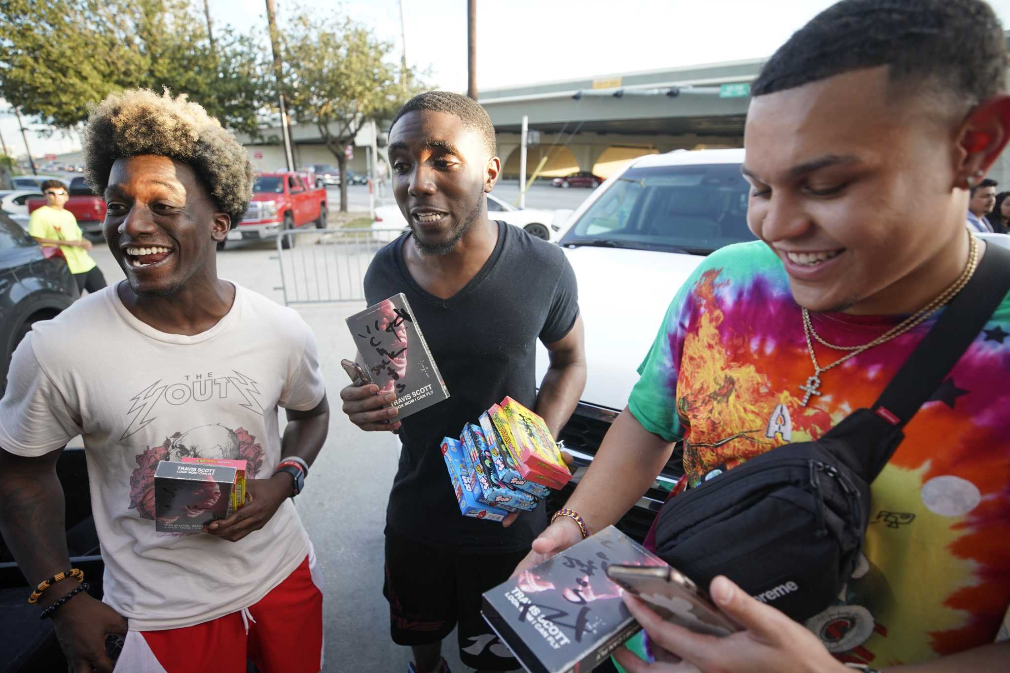 Inside Travis Scott's Surprise Netflix Party in Houston — Rap Superstar  Takes Over Movie Store