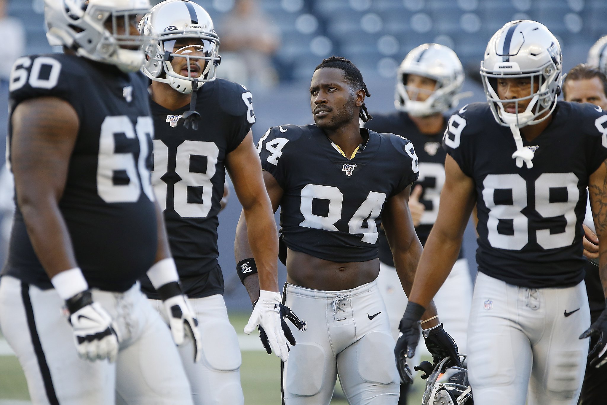 Report: Raiders WR Brown files grievance over helmet