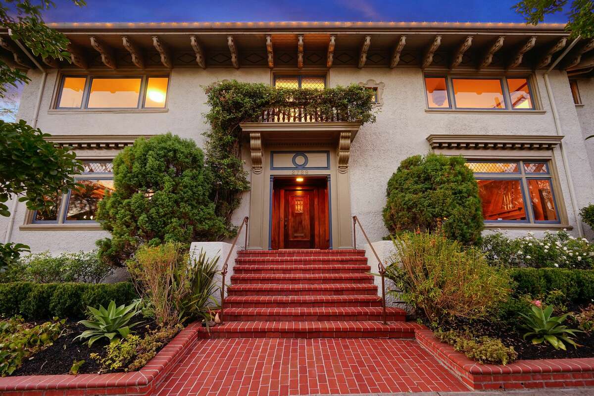 This Berkeley house cost 10,000 to build. 109 years later, it's