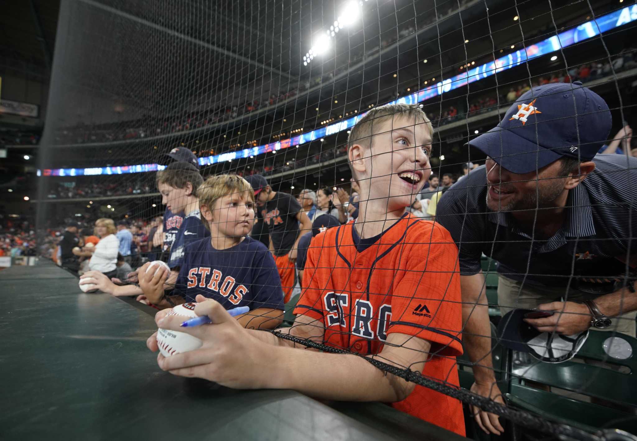 Houston Astros offer up Minute Maid Park stadium seats to lucky