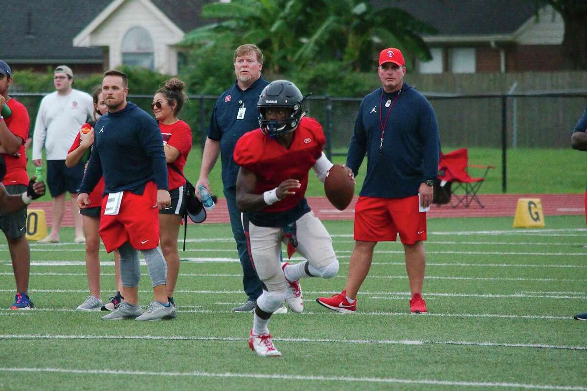 Football Dawson, Clear Brook make strides in scrimmage