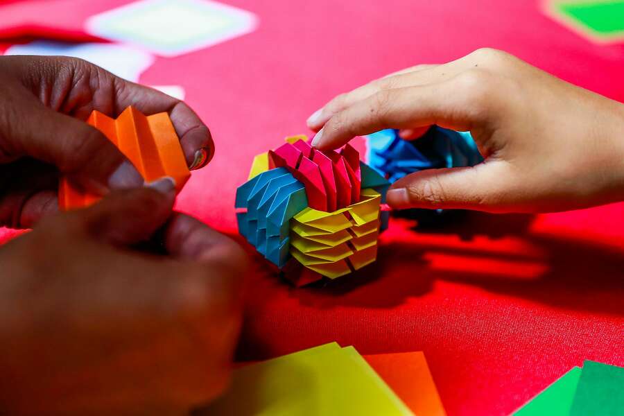 Origami-Palooza draws avid folders to Japantown - SFChronicle.com