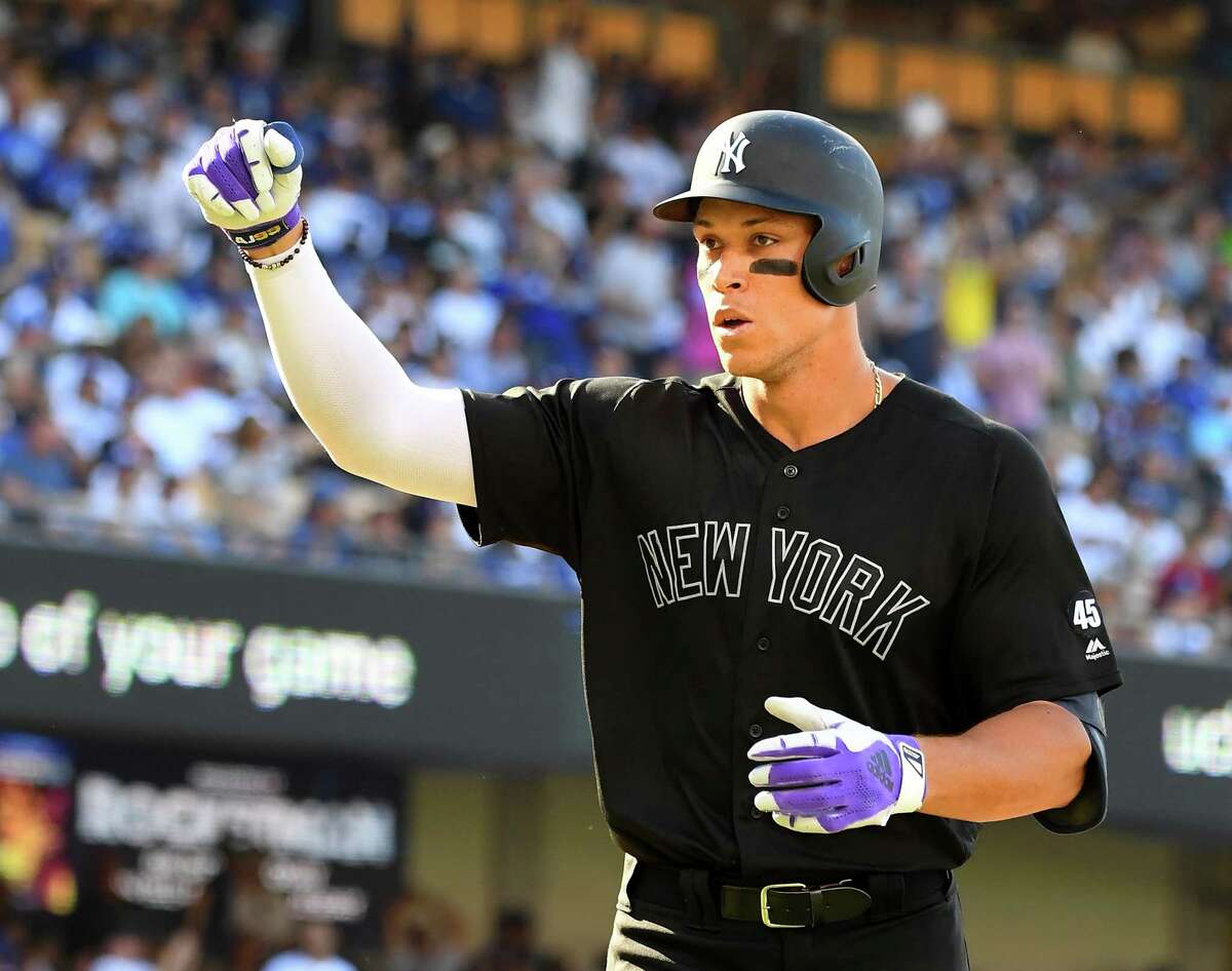 Yankees debut in black for Players' Weekend