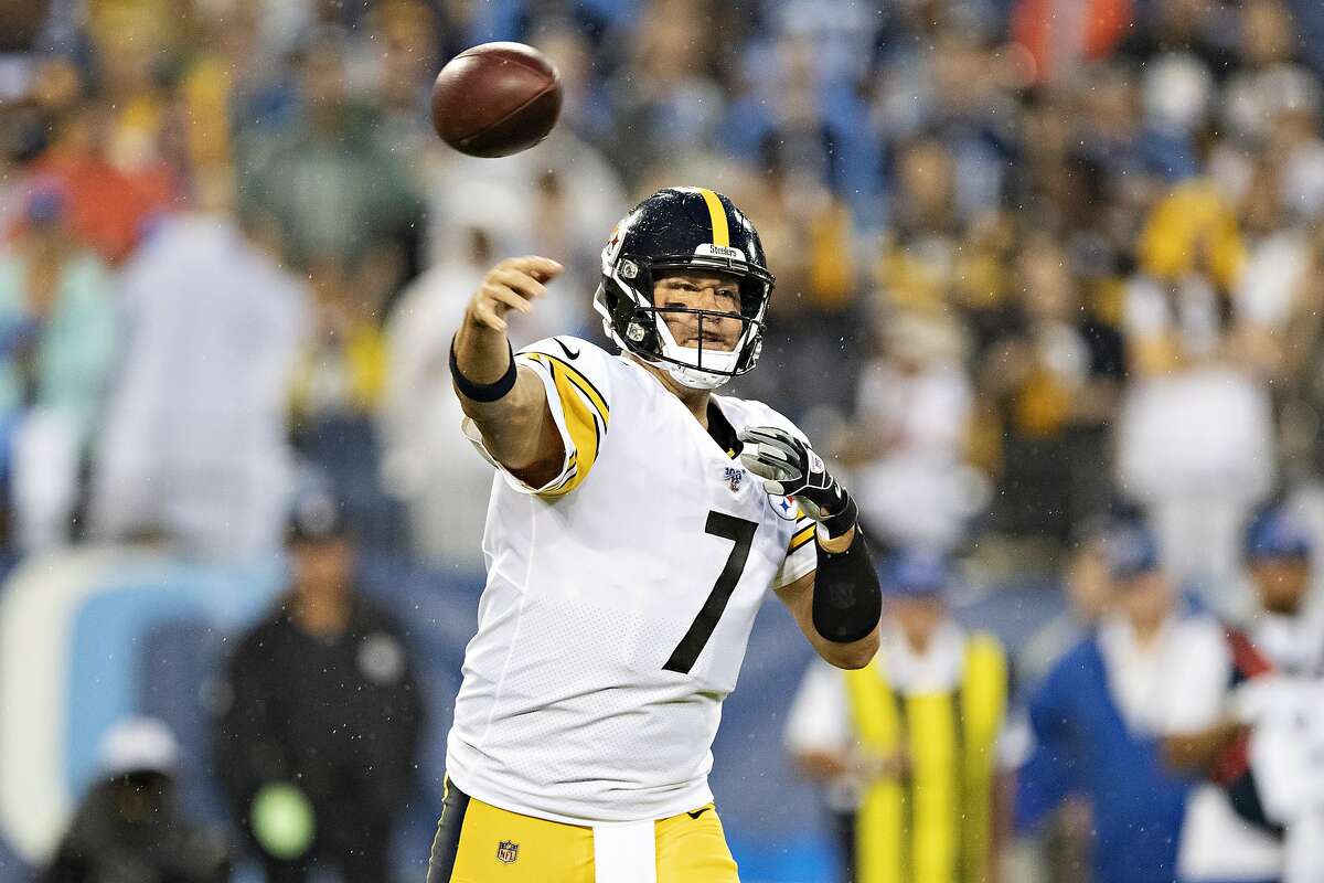 NASHVILLE, TN - AUGUST 25: Ben Roethlisberger #7 of the Pittsburgh Steelers throws a pass against the Tennessee Titans during week three of preseason at Nissan Stadium on August 25, 2019 in Nashville, Tennessee. (Photo by Wesley Hitt/Getty Images)