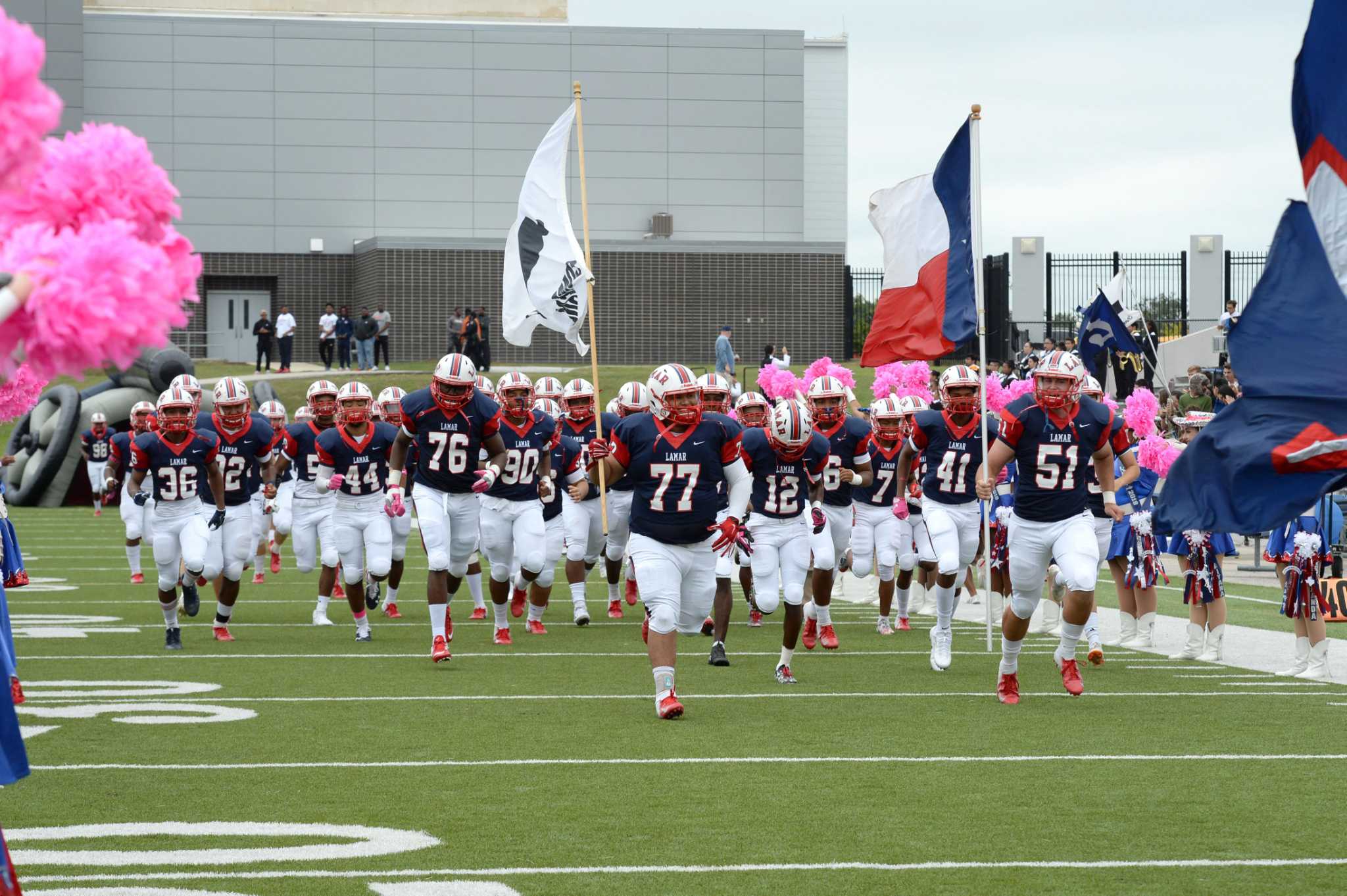 Lamar returns as 186A football favorite once again