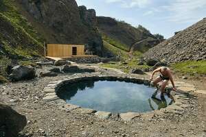 Iceland’s purple planes are grounded, and with them, its economy - Photo