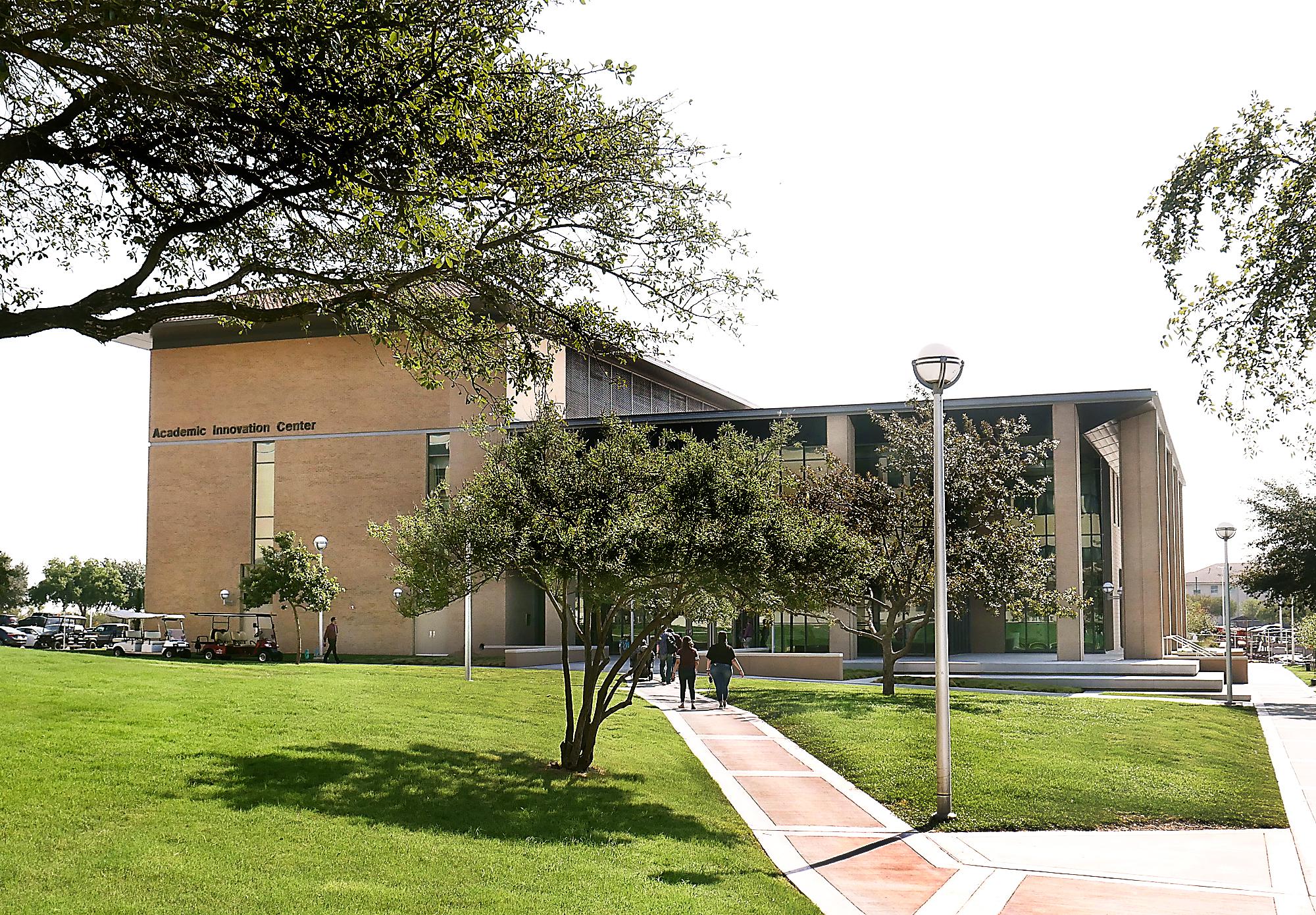 Tamiu Unveils New 68m Academic Innovation Center