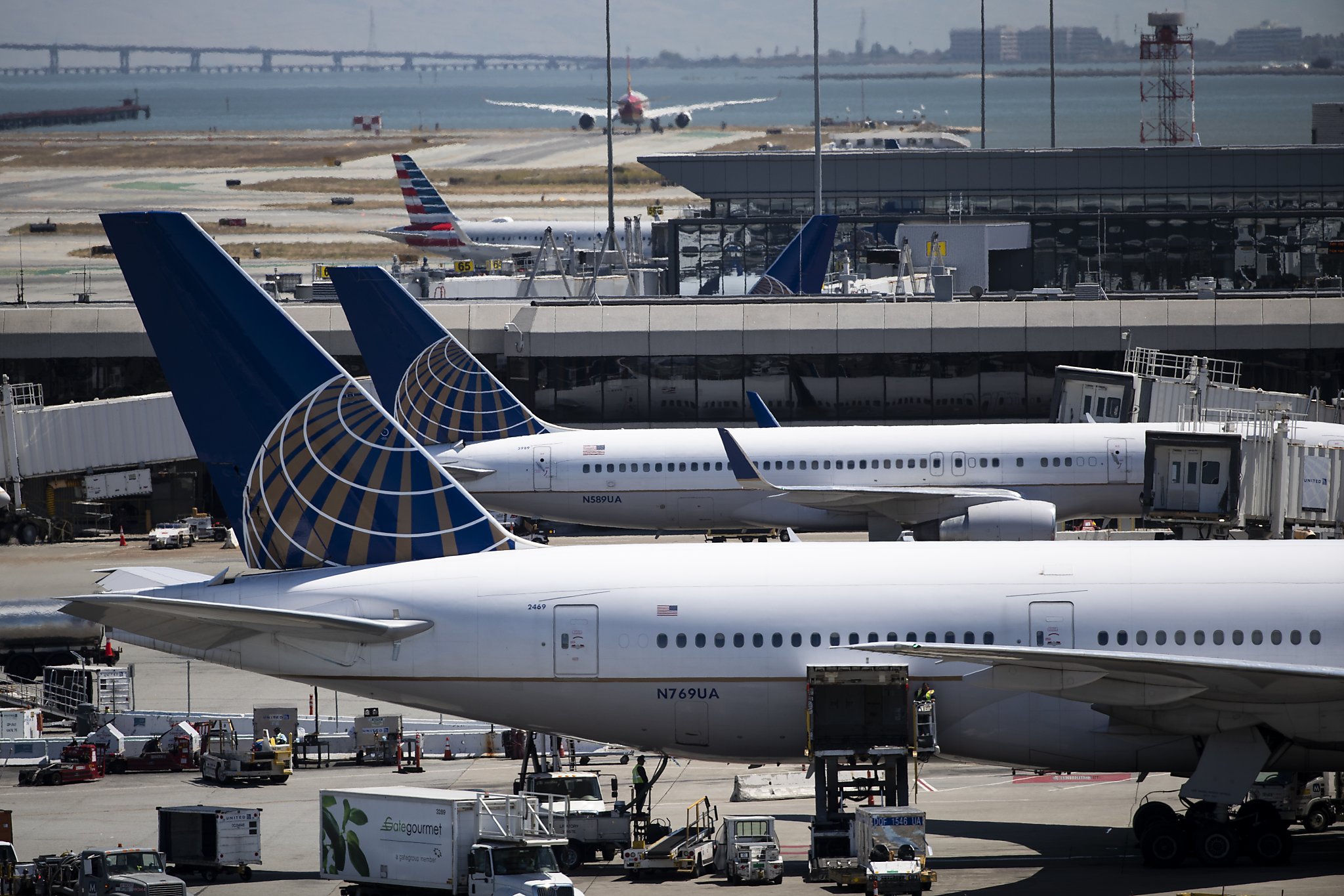 United adding extra flights for techies