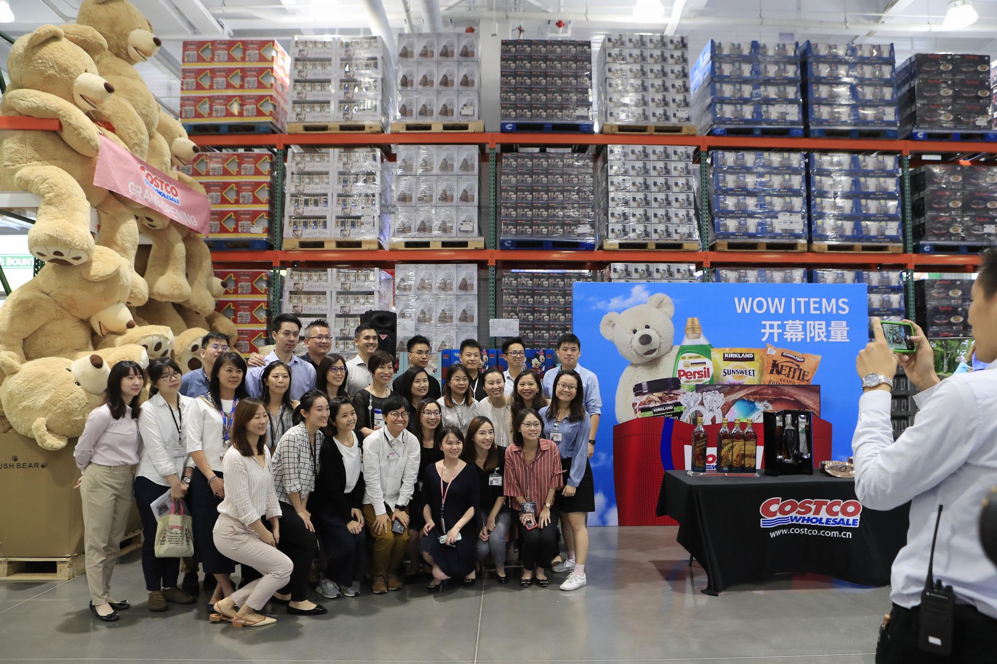 China's first Costco steps up crowd control after chaotic opening day