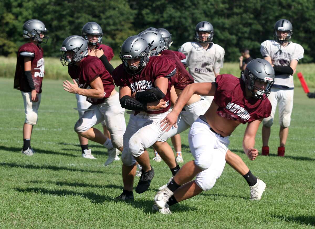 Cass City prepares for week 1 test against powerhouse Montrose HillMcCloy