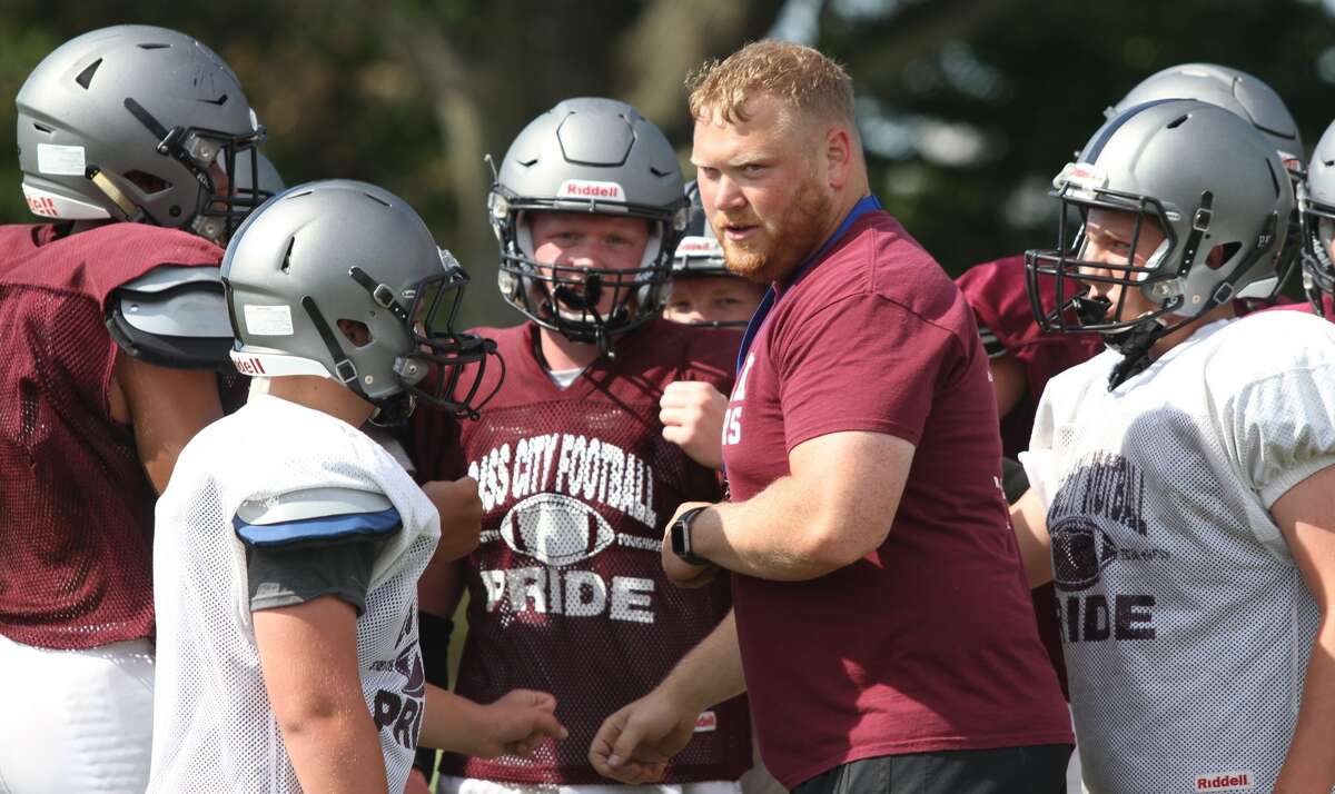 Cass City prepares for week 1 test against powerhouse Montrose HillMcCloy