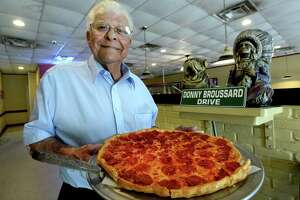 Port Neches Pizza Inn franchisee wins lifetime achievement award