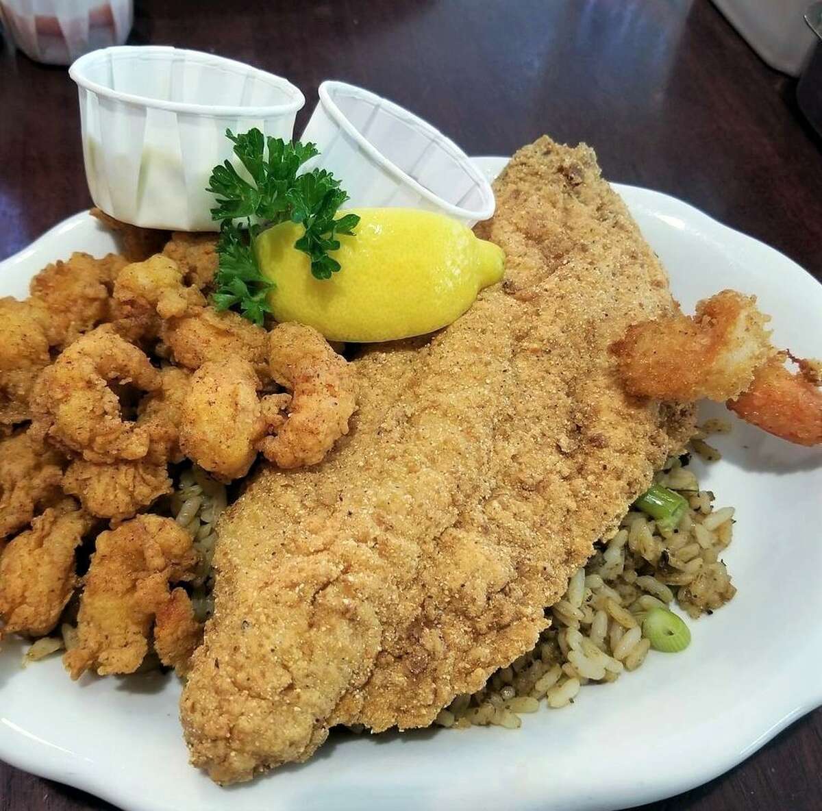 Pappadeaux Seafood Kitchen Pappadeaux Seafood Kitchen is one of my favorite restaurants. I order the fried fish and shrimp or the seafood cobb salad, plus the vanilla cheesecake. (Photo: Yelp/Romeo K).