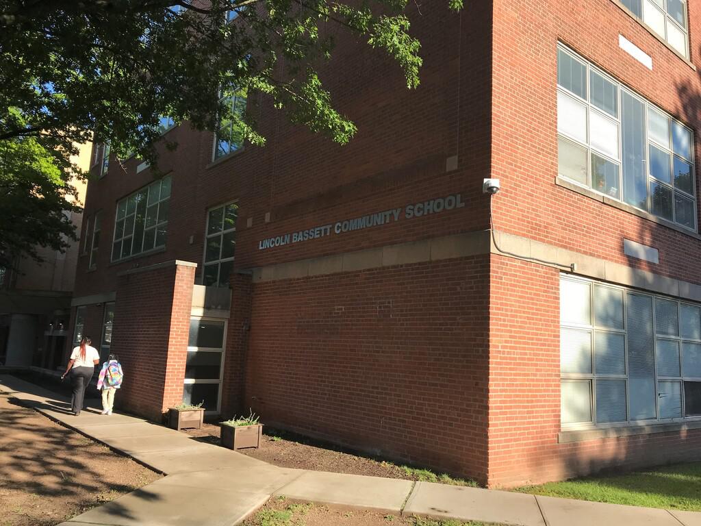 New Haven schools open; transportation problems not solved