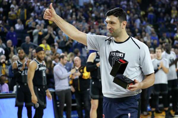 Zaza Pachulia relishes return to Warriors as team consultant -  SFChronicle.com