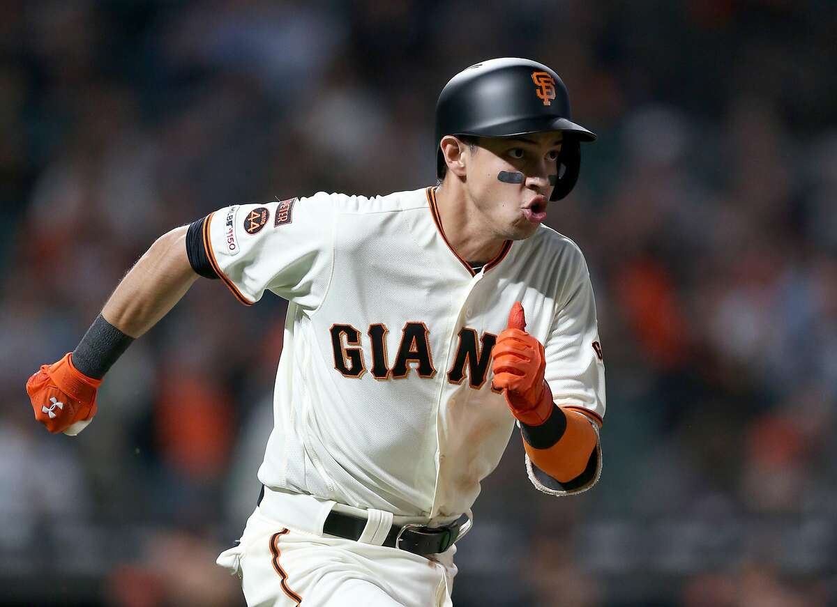 Giants' Mauricio Dubon gets first big-league hit in loss to Padres